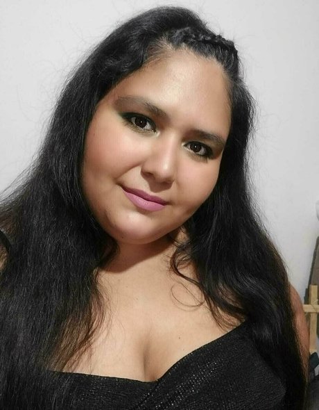 emily726 jolie star du porno photo