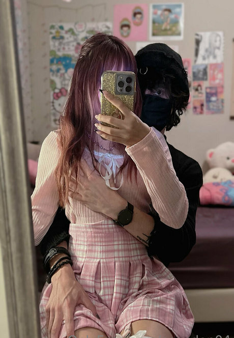 strwberrydoll actrice sexy image