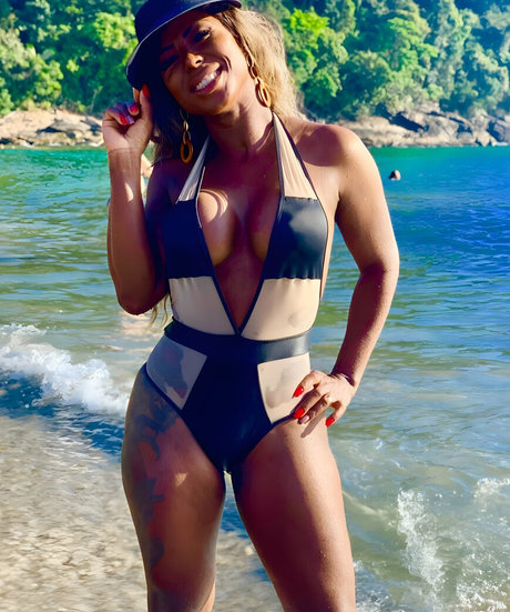 Adelia Soares modèle hd galeries