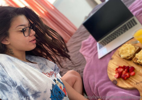 hinnatadelucca actrice sexy des photos