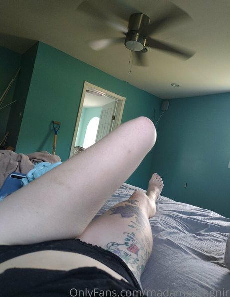 madamedragnir modèle pornographique image