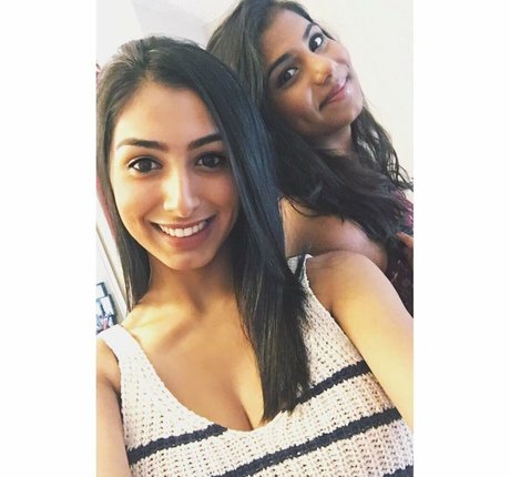 Sasha Kalra star érotique photos