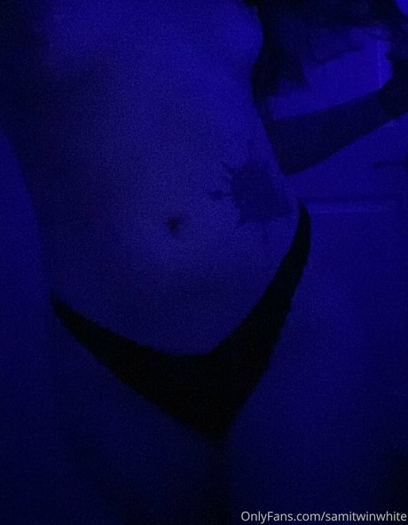 samitwinwhite modèle parfait photos