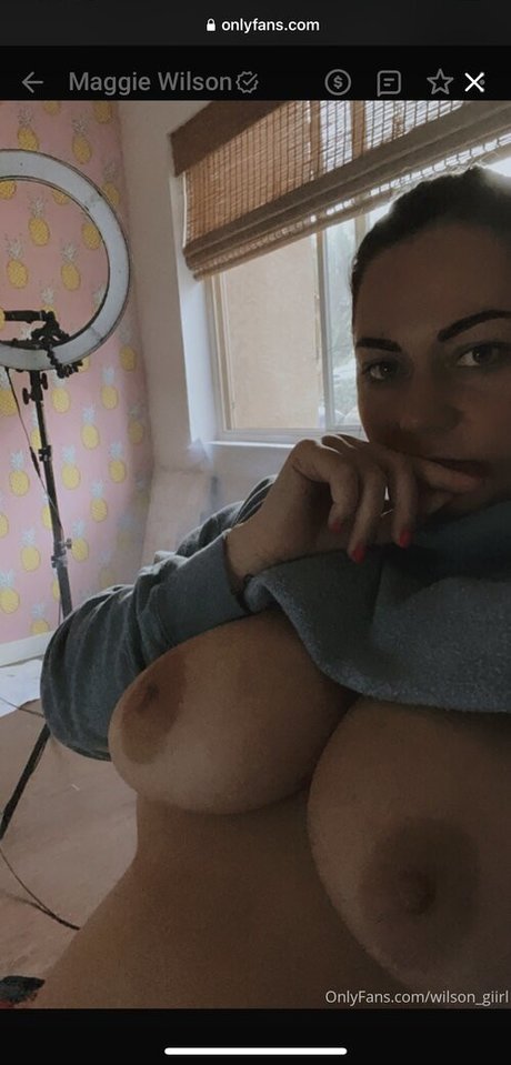 Maggie Wilson nus étoiles images