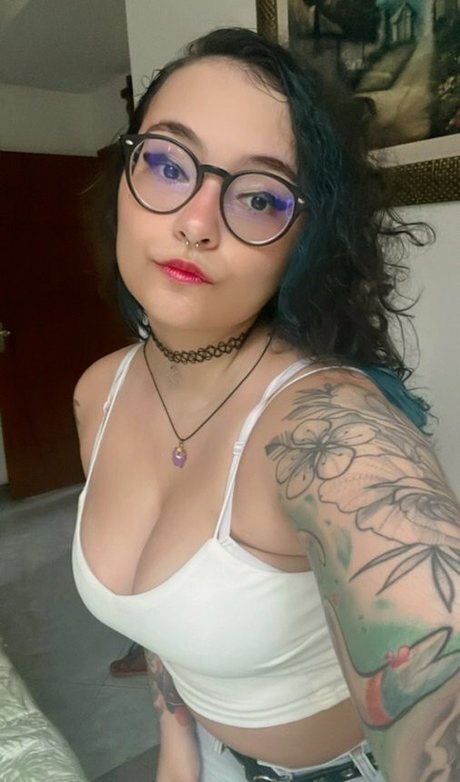 Belkitsune modèle porno galerie