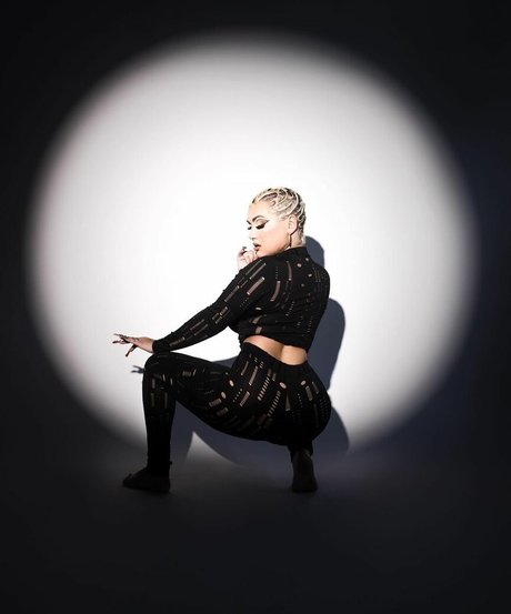 therealroyalskye actrice libre archive