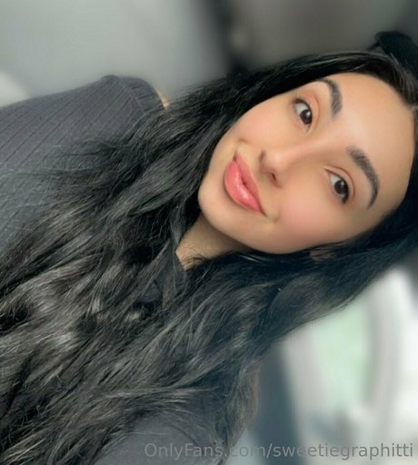 sweetiegraphitti modèle pornographique collection