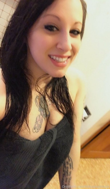 hollyfree modèle joli galeries