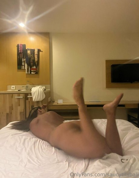 saucytitsbali actrice de nus collection