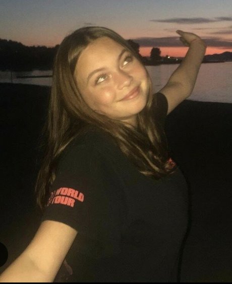 ilinamcqueen modèle sexy photos