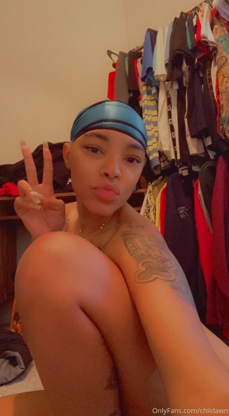 chiidawn modèle gratuit des photos