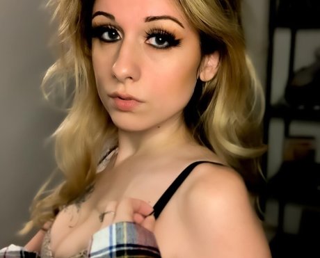 travelingsiren actrice exclusive archive