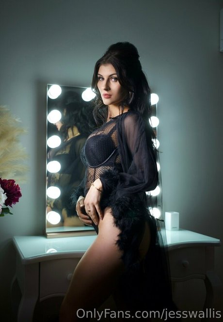 Jess Wallis actrice de grande qualité des photos