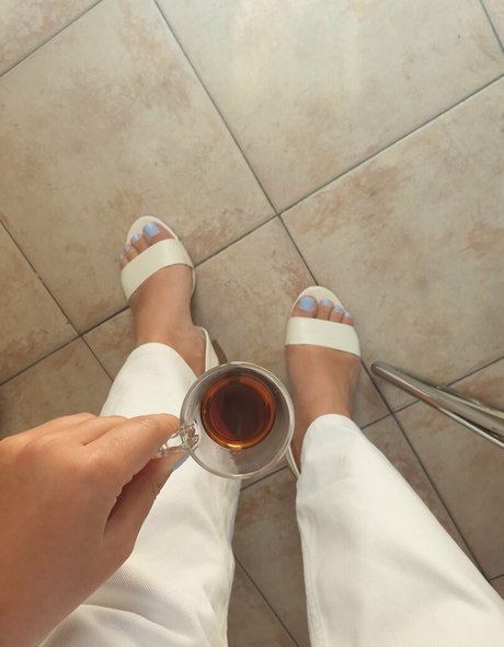 babylunafoot1 modèles nus des photos