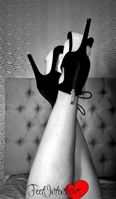 feetintentions star du porno sexy archive