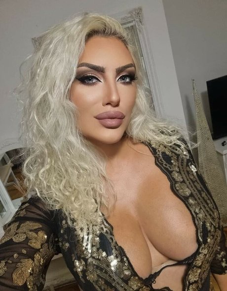 Tea Stosevska modèle joli images