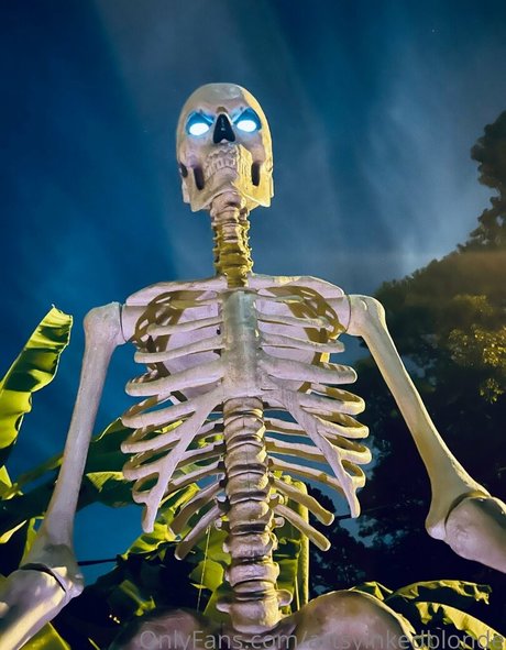 artsyinkedblonde star du porno sympa des photos