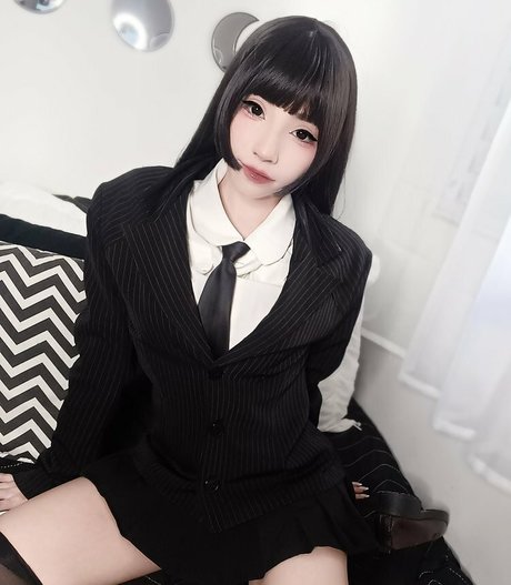 Nana Kondo étoile nue archive