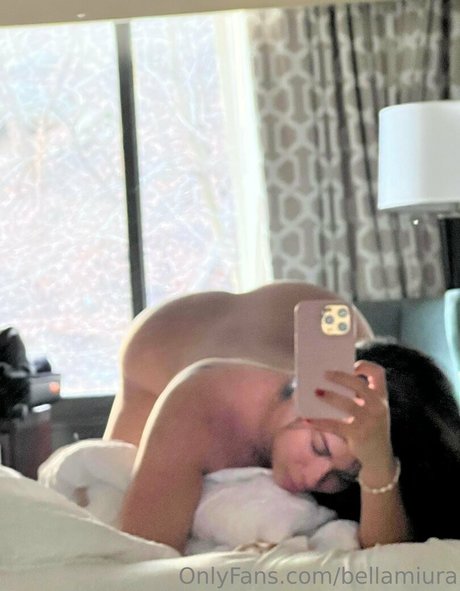 Bella Miura étoile xxx photos