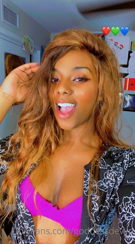 goddessdevyn modèle joli image