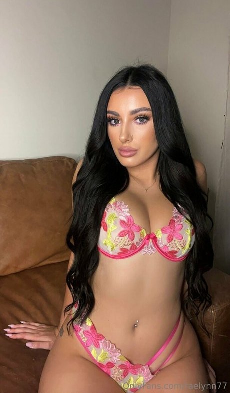 raelynn77 modèle de haute qualité galeries