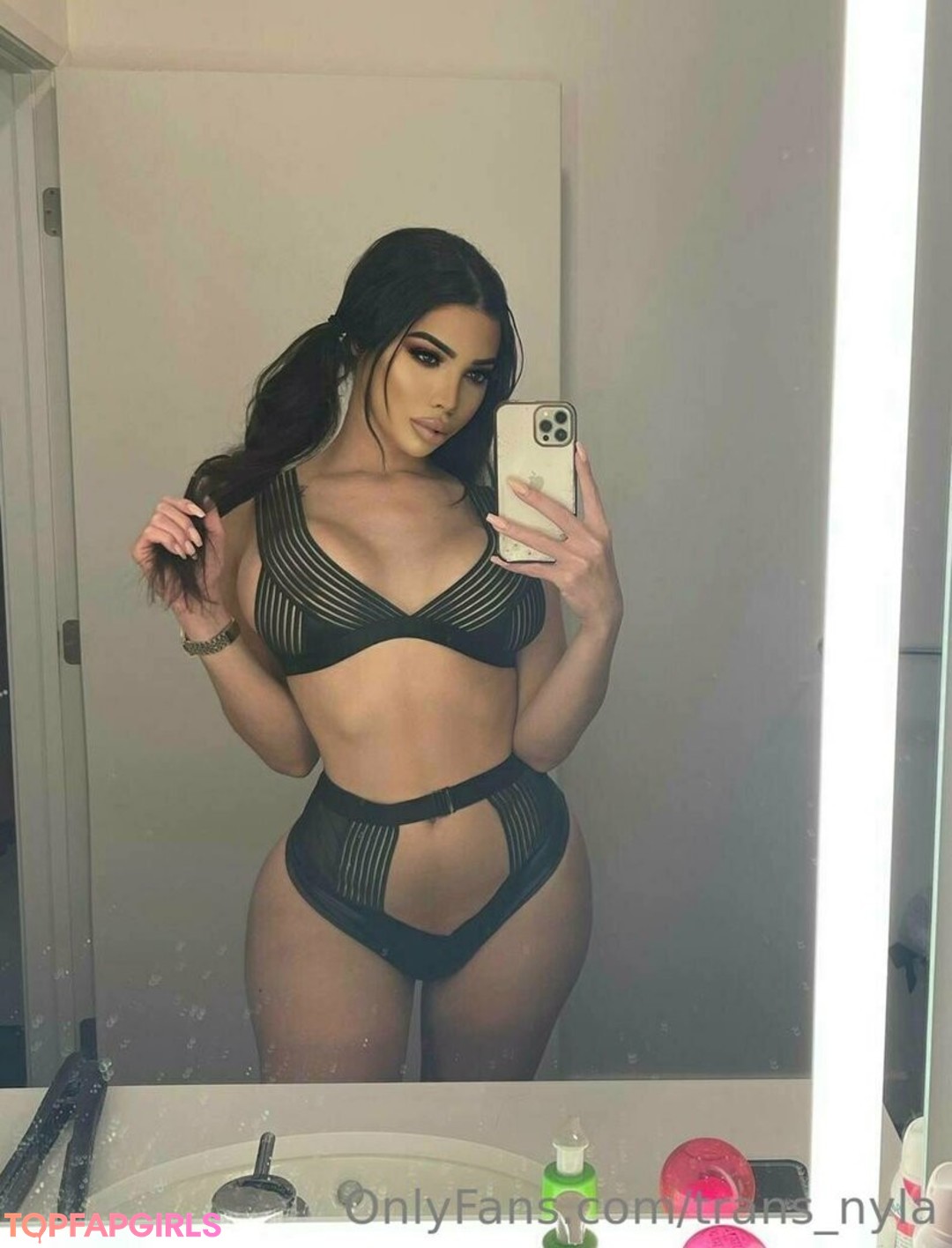 trans nyla actrice xxx des photos