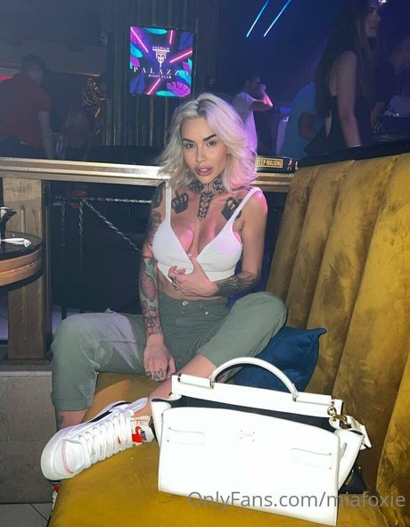 mia foxybae meilleure étoile image