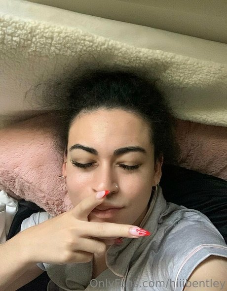 belle ladyboy onlyfans gratuit exclusif image