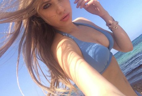 Xenia Tchoumitcheva actrice porno photos