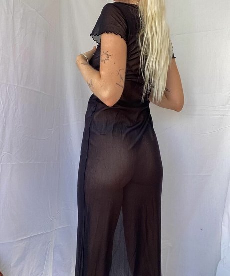 maaddielewis actrice chaude photo