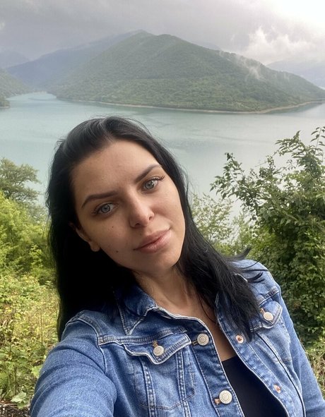 kiraqueen étoile de l'art collection