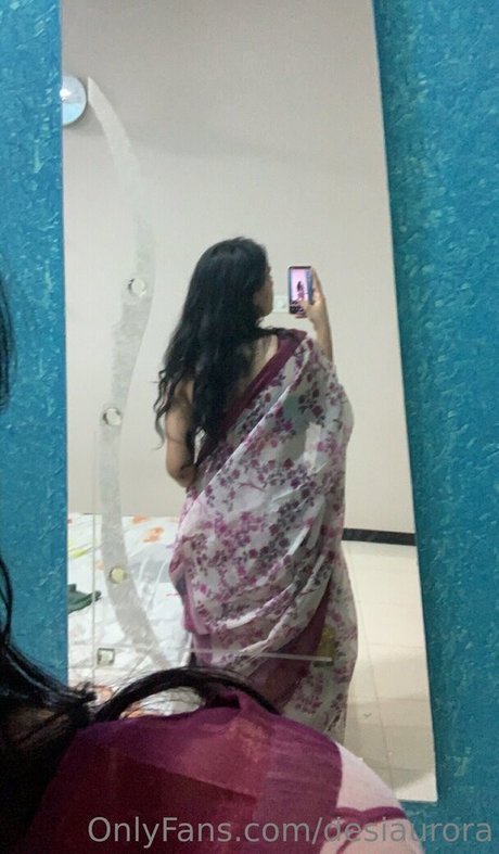 Desiaurora star pornographique collection