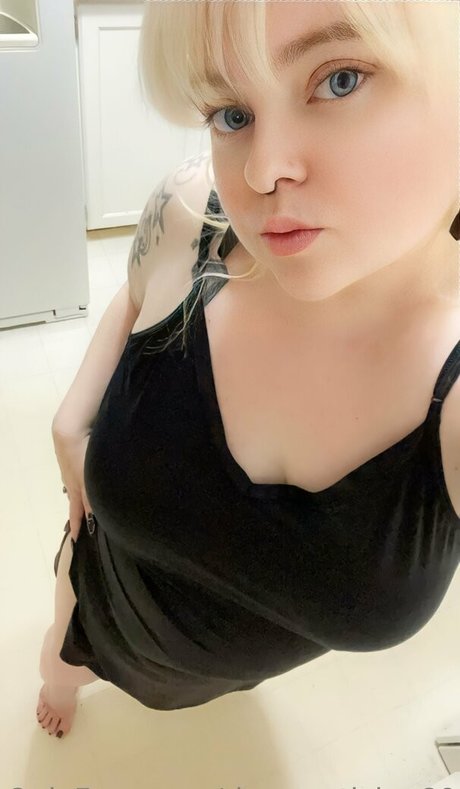 tinymortician89 actrice érotique collection