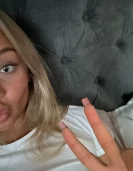 isabellex04 modèle adulte collection