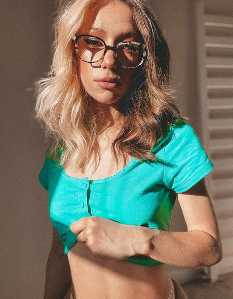 elladevilfree star du porno gratuit images