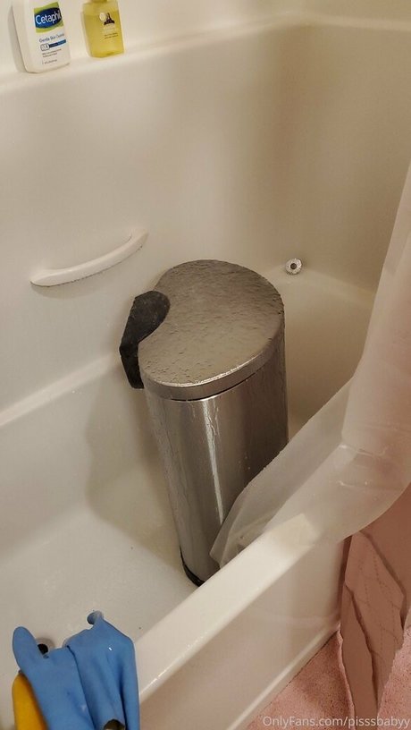 pisssbabyy haut étoile photo