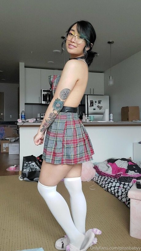 pisssbabyy top star image