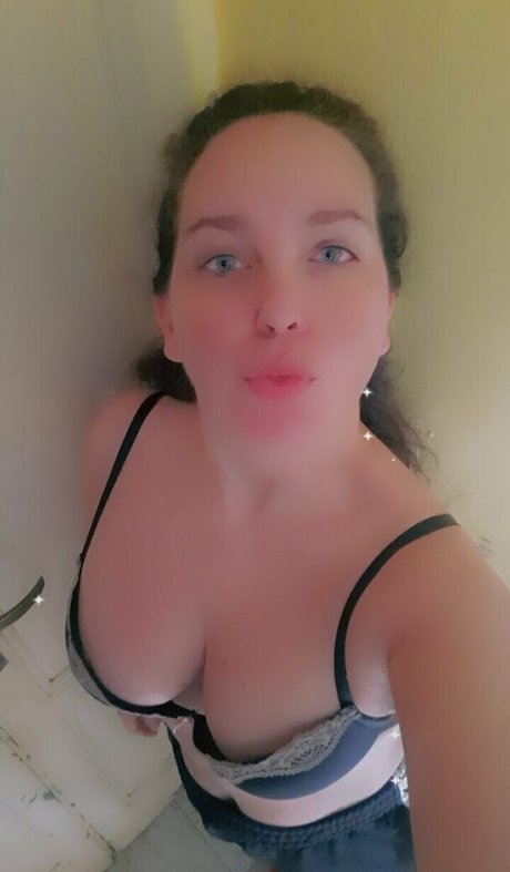 only queen84 actrice érotique photo