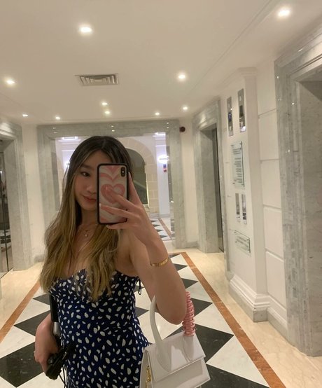 Lisabby star du porno de haute qualité image