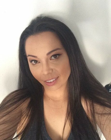 Molly Songbird jolie star du porno image