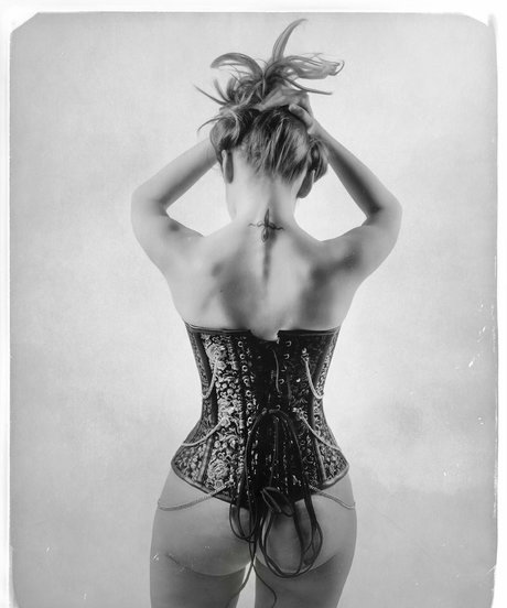 Carmilla K modèle adulte galeries