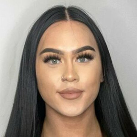 Kay Manuel modèle chaud image