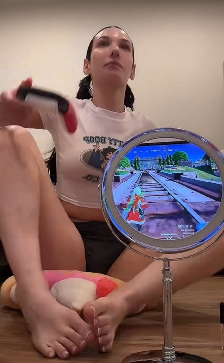 Sabrinasnoww joli modèle archive