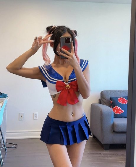 Lenalemon star du porno adulte photo