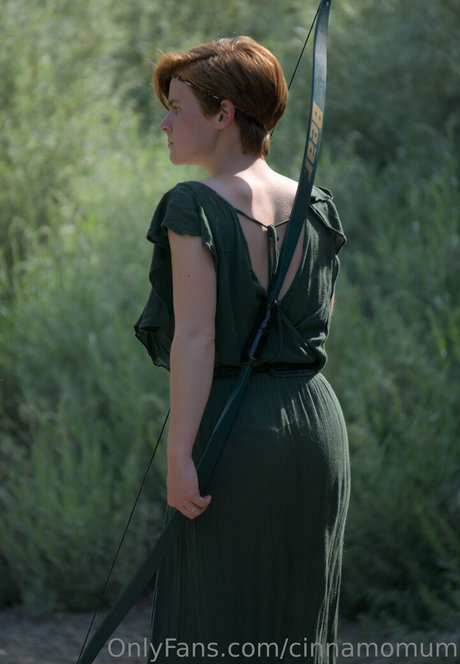 cinnamomum actrice chaude archive