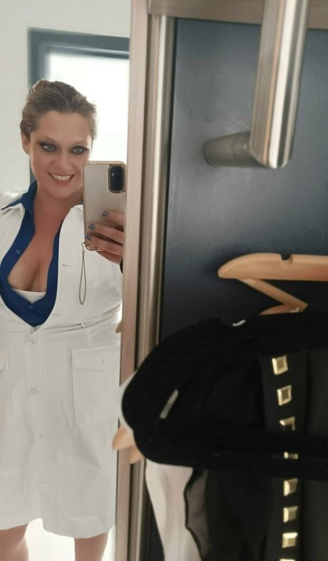 headingeastorwest modèle artistique photos