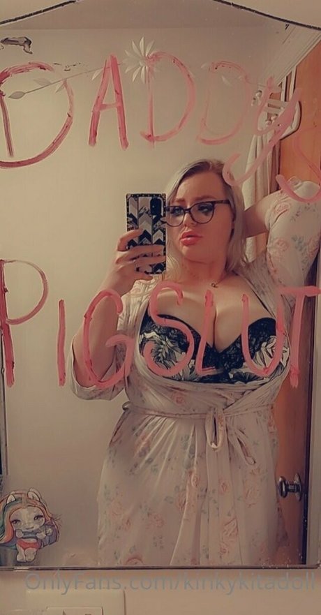 kinkykitadoll actrice artistique galeries