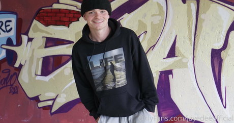 jayedeeofficial haut étoile photos