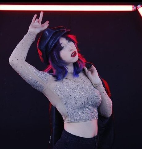 Melody Cristea star du porno exclusive photo