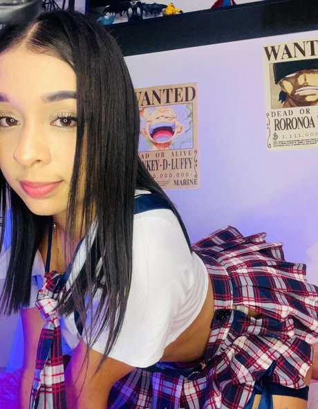 isanixon actrice collection